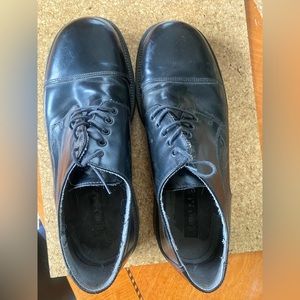 Men’s Skechers leather shoes